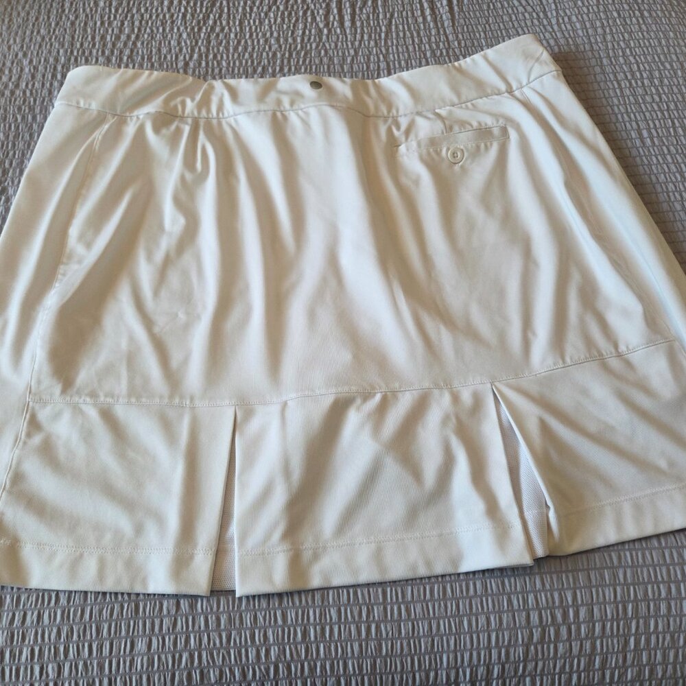 EPNY-KNIT SKORT W/ BACK MESH PLEAT DETAIL- XXL